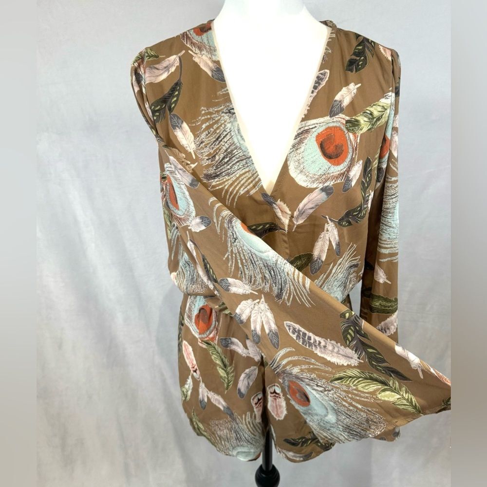 Buddy Love long sleeve mocha feather print faux wrap romper size small NWT